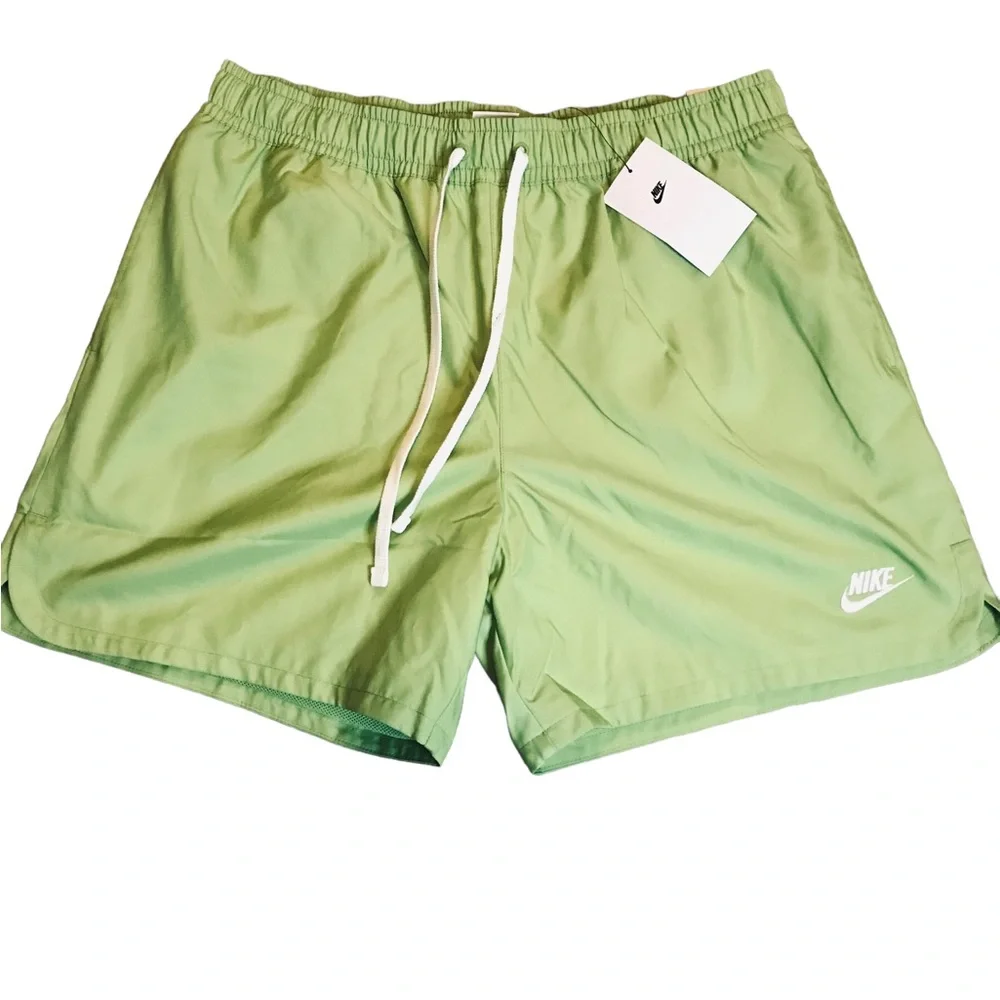 Nike lined flow